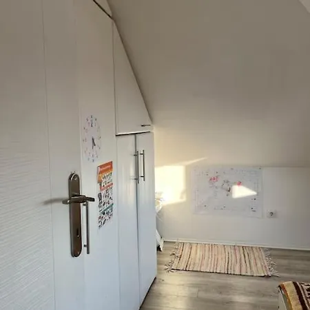 Gloria 4 New דירה